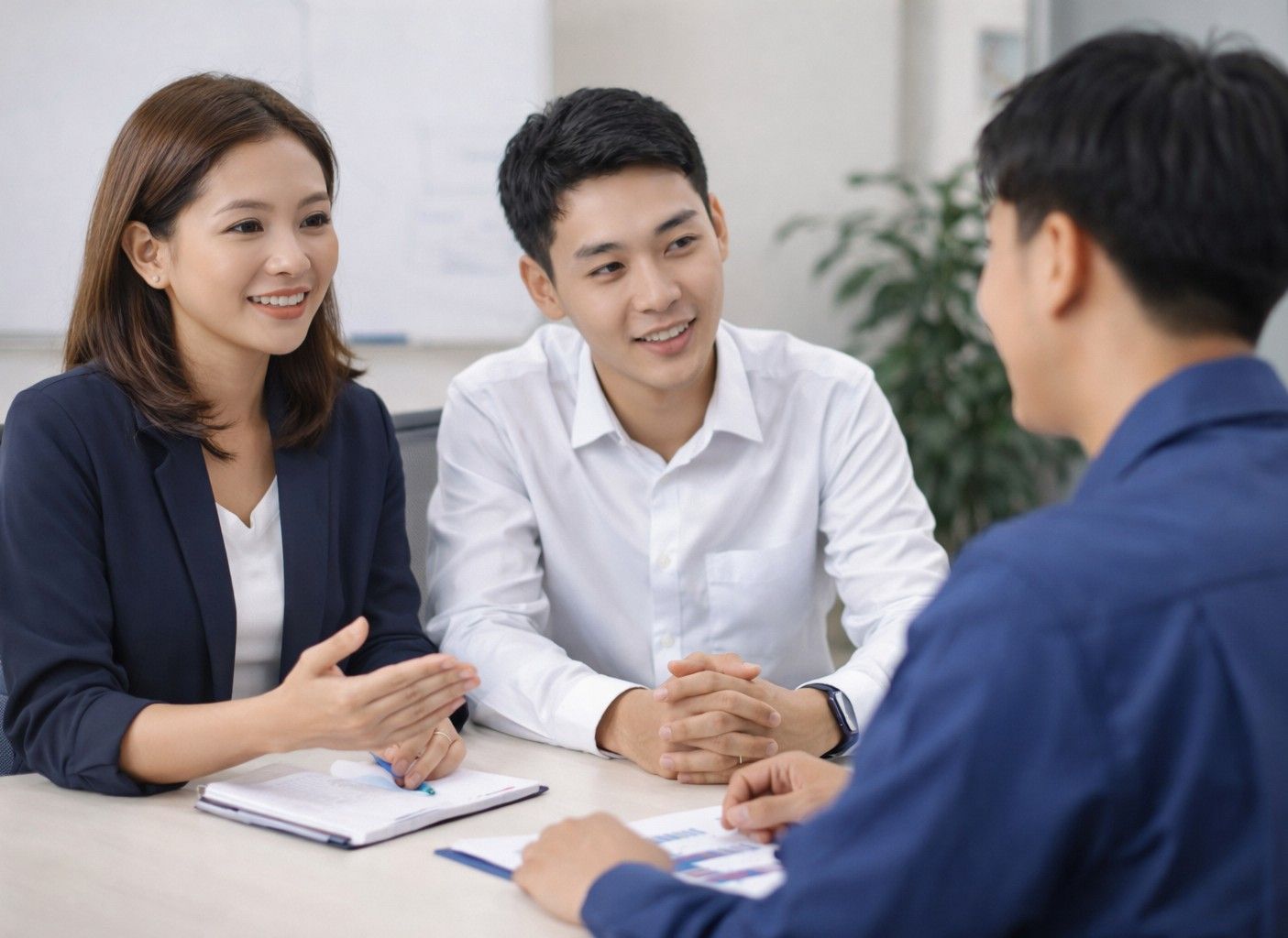 外国人材を支援する相談の様子